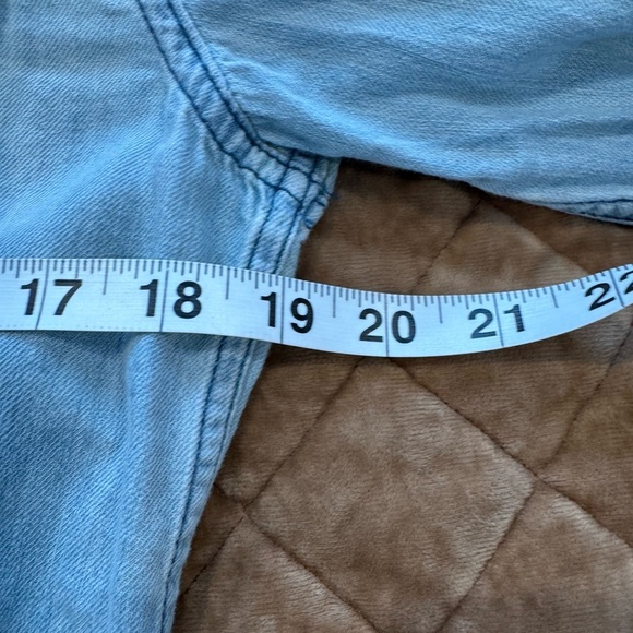 LEGAND by LUCKY BRAND Light Blue Denim Shirt w/ Embroidered Detail & added flare - Picture 3 of 8